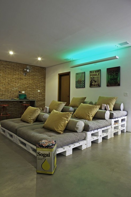 home-cinema-diy-palette